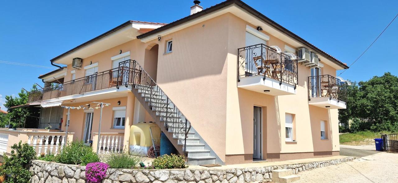 Apartments Pinezic Skrbčići Eksteriør bilde