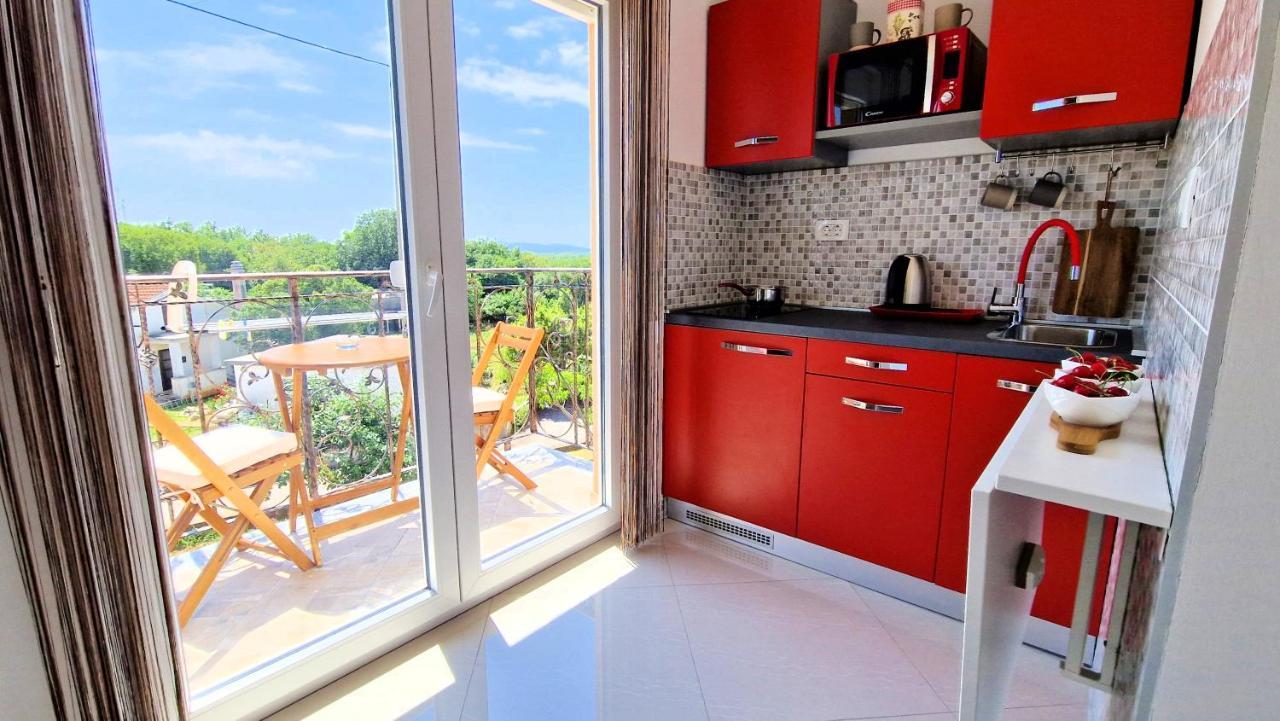 Apartments Pinezic Skrbčići Eksteriør bilde