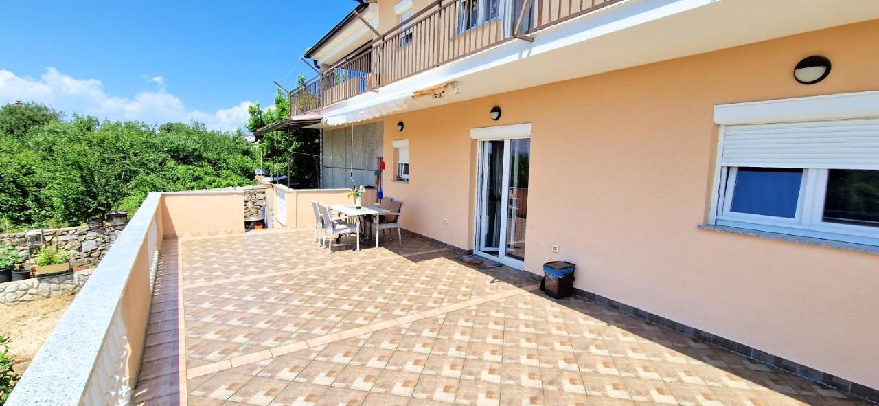 Apartments Pinezic Skrbčići Eksteriør bilde