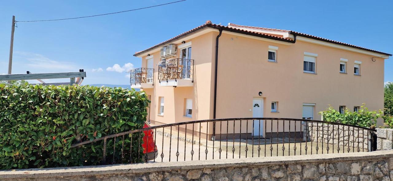 Apartments Pinezic Skrbčići Eksteriør bilde